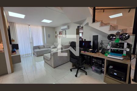 Sala  de casa de condomínio à venda com 3 quartos, 250m² em Residencial Parque dos Buritis, Lagoa Santa