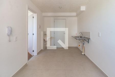Sala de apartamento para alugar com 1 quarto, 25m² em Parque Industrial Tomas Edson, São Paulo