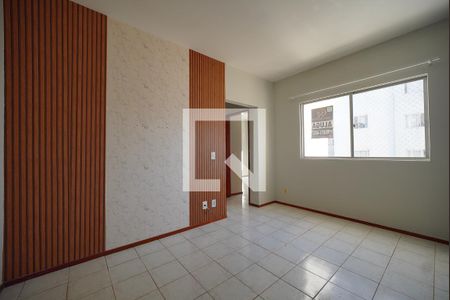 Sala de apartamento para alugar com 2 quartos, 50m² em Serraria, São José