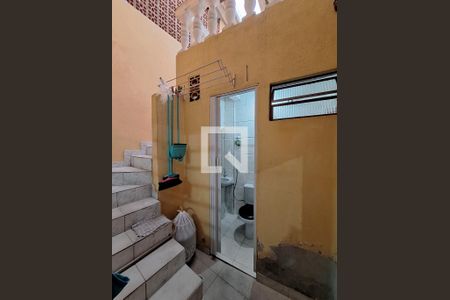 Banheiro de serviço de casa para alugar com 2 quartos, 125m² em Jardim Peri, São Paulo
