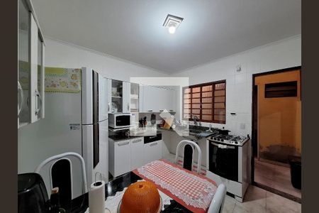 Cozinha de casa para alugar com 2 quartos, 125m² em Jardim Peri, São Paulo