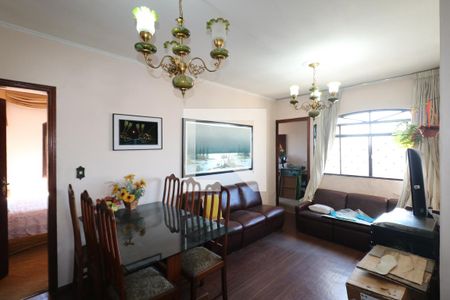 Casa à venda com 4 quartos, 450m² em Conceição, Diadema