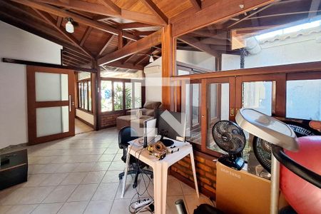 Sala 2 de casa à venda com 4 quartos, 350m² em Serra Grande, Niterói