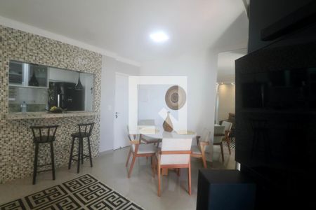Sala de apartamento para alugar com 2 quartos, 65m² em Jardim Las Palmas, Guarujá