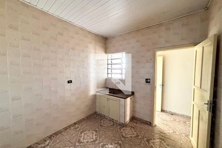 Cozinha de apartamento para alugar com 2 quartos, 70m² em Vila Talarico, São Paulo