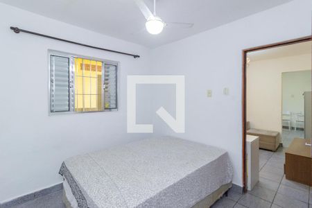 Quarto 1 de casa para alugar com 2 quartos, 110m² em Jardim Regina, São Paulo