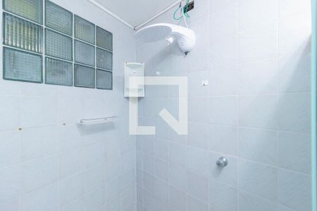 Banheiro de casa para alugar com 2 quartos, 110m² em Jardim Regina, São Paulo