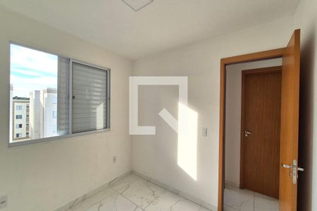 Quarto 1  de apartamento para alugar com 2 quartos, 41m² em Jardim Esmeraldina, Campinas