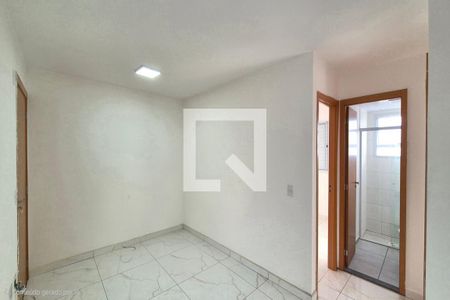 Sala  de apartamento para alugar com 2 quartos, 41m² em Jardim Esmeraldina, Campinas