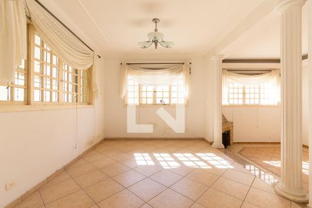 Sala de casa à venda com 4 quartos, 400m² em Vila Bela, São Paulo