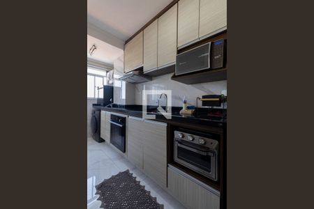 Cozinha e Área de Serviço de apartamento à venda com 2 quartos, 50m² em Vila Paranagua, São Paulo