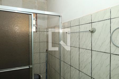 Banheiro de casa para alugar com 1 quarto, 35m² em Vila Iolanda Ii, São Paulo