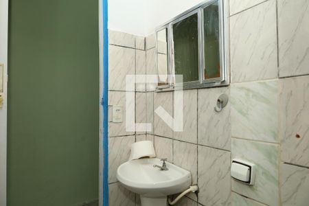 Banheiro de casa para alugar com 1 quarto, 35m² em Vila Iolanda Ii, São Paulo