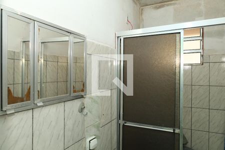 Banheiro de casa para alugar com 1 quarto, 35m² em Vila Iolanda Ii, São Paulo