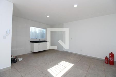 Casa de Condomínio para alugar com 2 quartos, 50m² em Vila Marieta, São Paulo