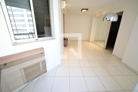 Sala de apartamento para alugar com 2 quartos, 68m² em Setor Bueno, Goiânia