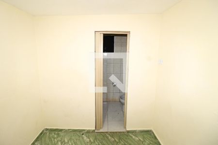 quarto 2 de casa para alugar com 3 quartos, 64m² em Vila Marilena, São Paulo