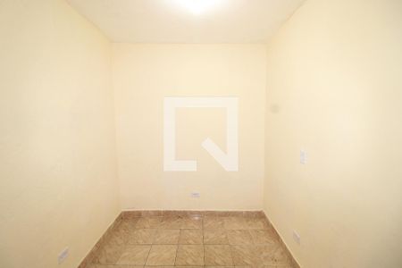 quarto 1 de casa para alugar com 3 quartos, 64m² em Vila Marilena, São Paulo