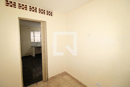 quarto 1 de casa para alugar com 3 quartos, 64m² em Vila Marilena, São Paulo