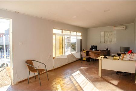 Casa à venda com 7 quartos, 400m² em Setor Leste Universitário, Goiânia