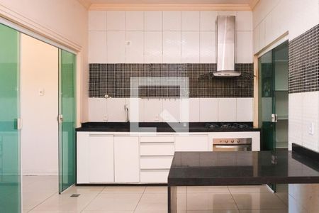 Cozinha de casa para alugar com 1 quarto, 94m² em Moquetá, Nova Iguaçu
