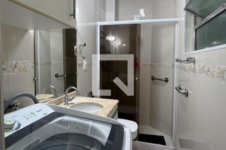Banheiro de apartamento para alugar com 1 quarto, 40m² em Embaré, Santos