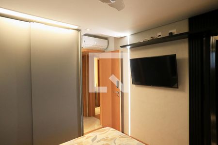 Suíte de apartamento à venda com 3 quartos, 150m² em Sagrada Família, Belo Horizonte