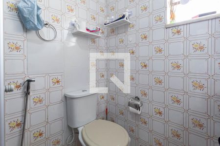 Banheiro social 1 de casa à venda com 5 quartos, 200m² em Coqueiros, Belo Horizonte