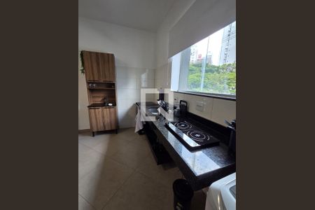 Cozinha de casa de condomínio para alugar com 1 quarto, 30m² em Barro Preto, Belo Horizonte