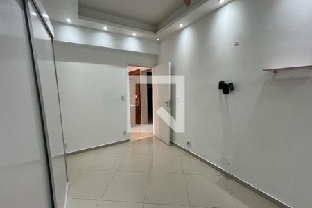 Quarto 1 de casa para alugar com 3 quartos, 220m² em Jardim Guanabara, Rio de Janeiro