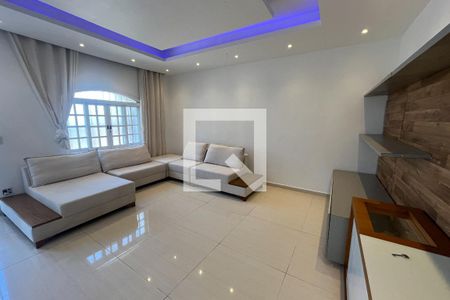 Casa à venda com 3 quartos, 220m² em Jardim Guanabara, Rio de Janeiro