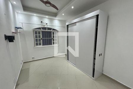 Quarto 1 de casa para alugar com 3 quartos, 220m² em Jardim Guanabara, Rio de Janeiro