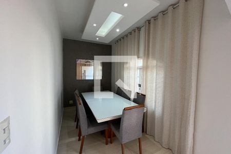 Sala de casa para alugar com 3 quartos, 220m² em Jardim Guanabara, Rio de Janeiro