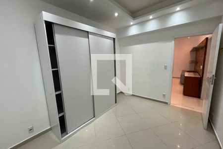Quarto 1 de casa para alugar com 3 quartos, 220m² em Jardim Guanabara, Rio de Janeiro