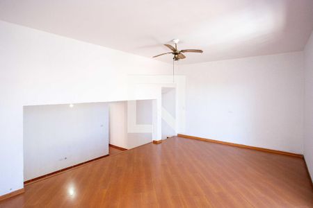 Sala de TV de casa para alugar com 3 quartos, 198m² em Conceição, Diadema