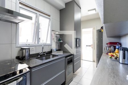 Cozinha de apartamento à venda com 3 quartos, 100m² em Água Branca, São Paulo