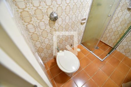 Banheiro de apartamento à venda com 1 quarto, 38m² em Centro, Campinas