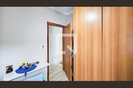 Quarto  de casa à venda com 4 quartos, 232m² em Umuarama, Osasco