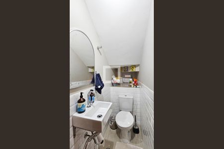 Lavabo de casa à venda com 4 quartos, 232m² em Umuarama, Osasco