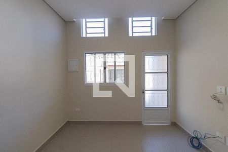 Sala e Cozinha  de casa para alugar com 2 quartos, 100m² em Vila Clara, São Paulo
