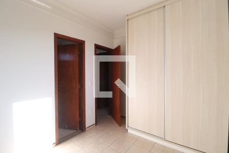 Quarto 1 - Suíte de apartamento para alugar com 2 quartos, 56m² em Umuarama, Uberlândia