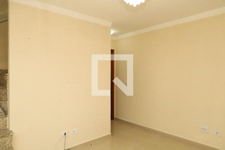 Casa de Condomínio para alugar com 2 quartos, 65m² em Vila Carmosina, São Paulo