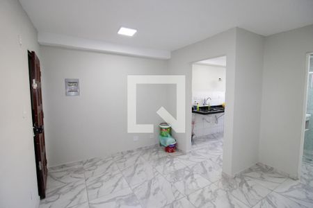 Sala / Cozinha de apartamento para alugar com 2 quartos, 46m² em Conjunto Residencial José Bonifácio, São Paulo
