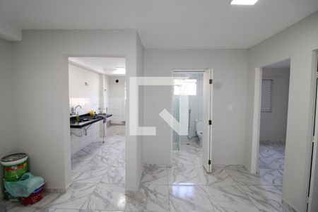 Sala / Cozinha de apartamento para alugar com 2 quartos, 46m² em Conjunto Residencial José Bonifácio, São Paulo
