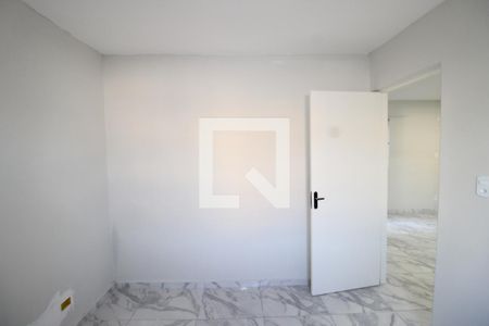 Quarto 1 de apartamento para alugar com 2 quartos, 46m² em Conjunto Residencial José Bonifácio, São Paulo