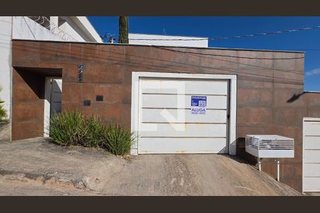 Casa para alugar com 4 quartos, 316m² em São Damião, Vespasiano