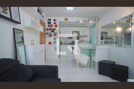 Sala e cozinha de apartamento para alugar com 3 quartos, 68m² em Jardim Carvalho, Porto Alegre