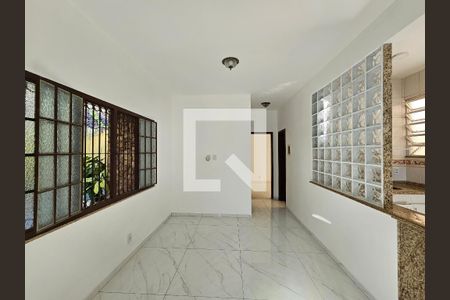 Sala de casa para alugar com 2 quartos, 70m² em Luz, Nova Iguaçu