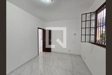 Quarto 1 de casa para alugar com 2 quartos, 70m² em Luz, Nova Iguaçu