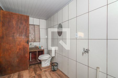 Banheiro de casa à venda com 1 quarto, 80m² em Humaitá, Porto Alegre